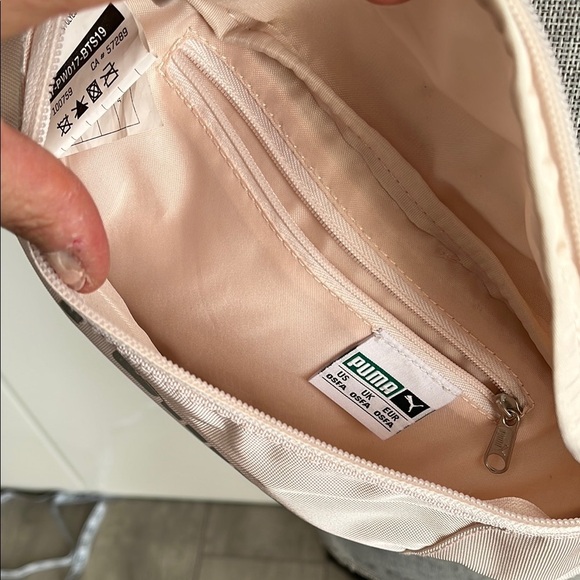 PUMA NWOT Core Pink Belt Crossbody Bag - Picture 5 of 13